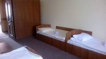 Фото номера Четырехместный номер Хостелы Hostel Miłosz г. Grabowiec 5