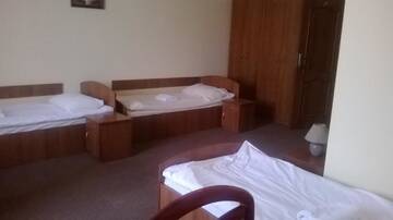 Фото номера Трехместный номер Хостелы Hostel Miłosz г. Grabowiec 5