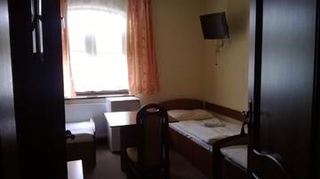 Фото номера Трехместный номер Хостелы Hostel Miłosz г. Grabowiec 7