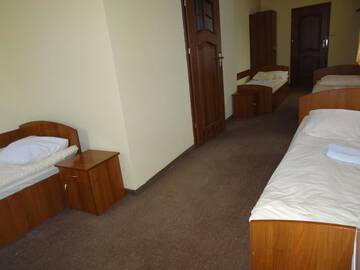 Фото номера Четырехместный номер Хостелы Hostel Miłosz г. Grabowiec 10